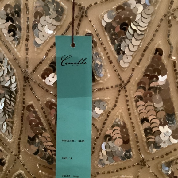 Camille La Vie Sequin top - fully lined with v-neck and side zipper.  New!! - Picture 6 of 10